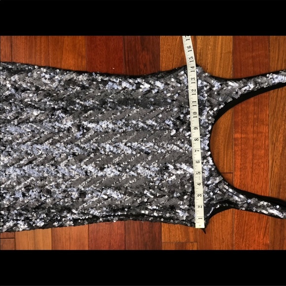 Dress - Picture 5 of 6